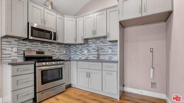 7640 Greg Avenue, Sun Valley, CA 91352