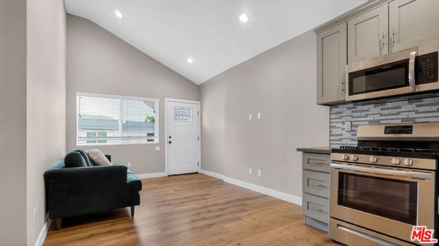 7640 Greg Avenue, Sun Valley, CA 91352