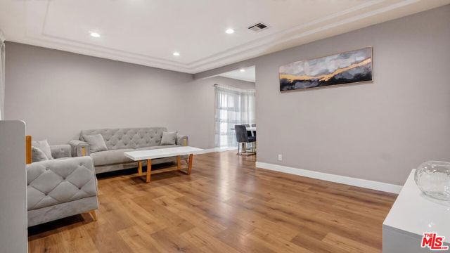 7640 Greg Avenue, Sun Valley, CA 91352