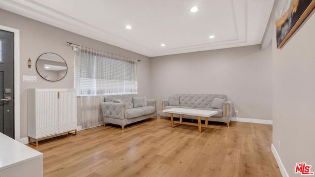 7640 Greg Avenue, Sun Valley, CA 91352