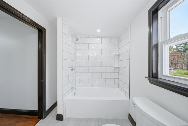 80 Brigham Ave, Dracut, MA 01826