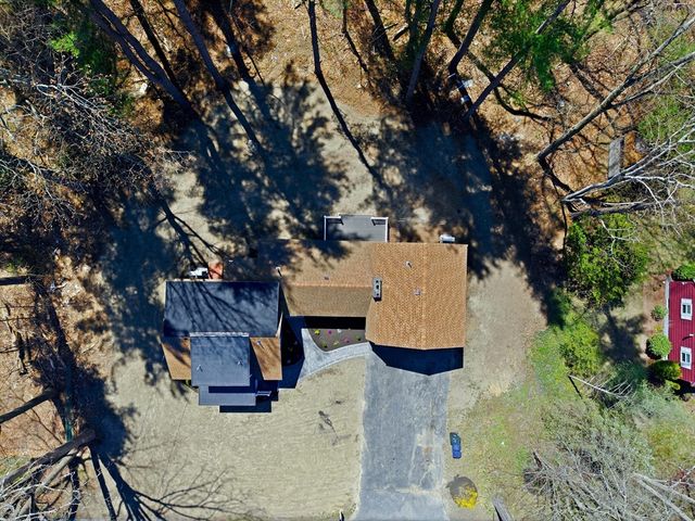 80 Brigham Ave, Dracut, MA 01826