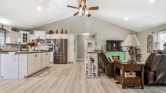 1333 N Mill Street, Hartford City, IN 47348