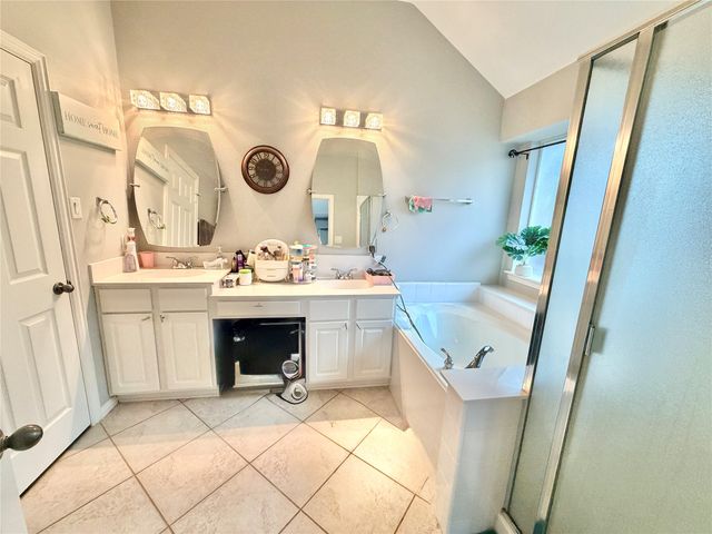 900 Ascension Drive, Hurst, TX 76053