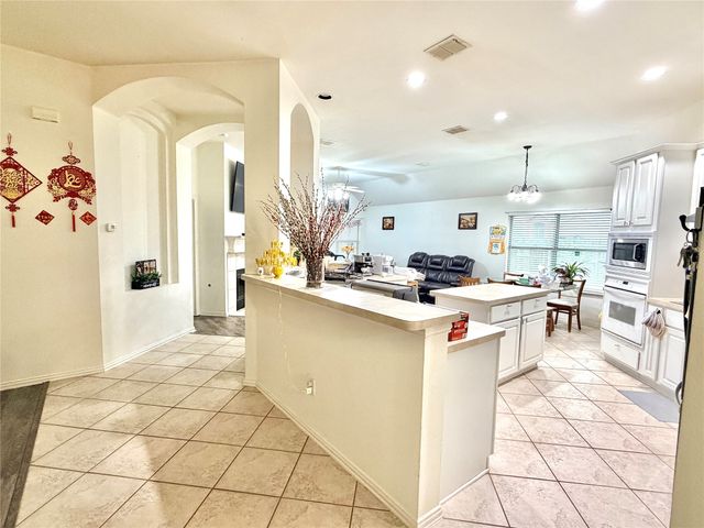 900 Ascension Drive, Hurst, TX 76053