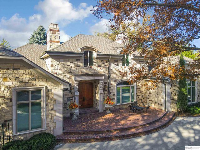 306 S 93rd Avenue, Omaha, NE 68114