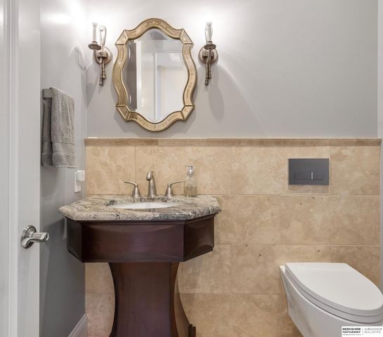 306 S 93rd Avenue, Omaha, NE 68114