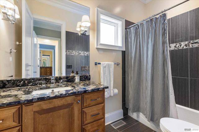 306 S 93rd Avenue, Omaha, NE 68114