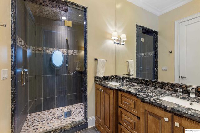 306 S 93rd Avenue, Omaha, NE 68114