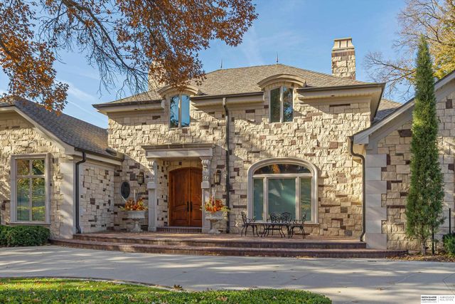 306 S 93rd Avenue, Omaha, NE 68114
