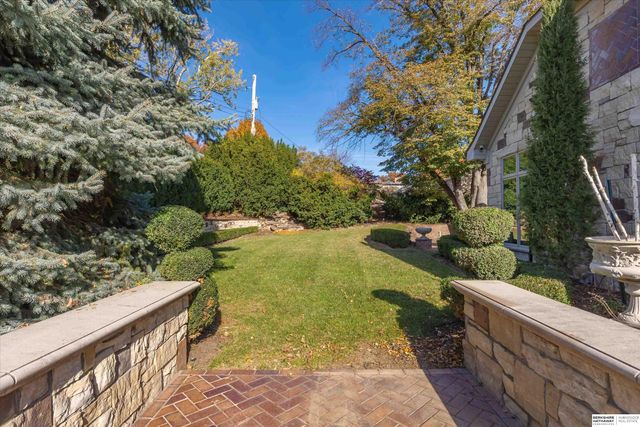 306 S 93rd Avenue, Omaha, NE 68114