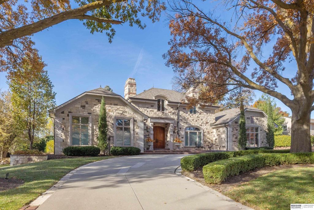 306 S 93rd Avenue, Omaha, NE 68114