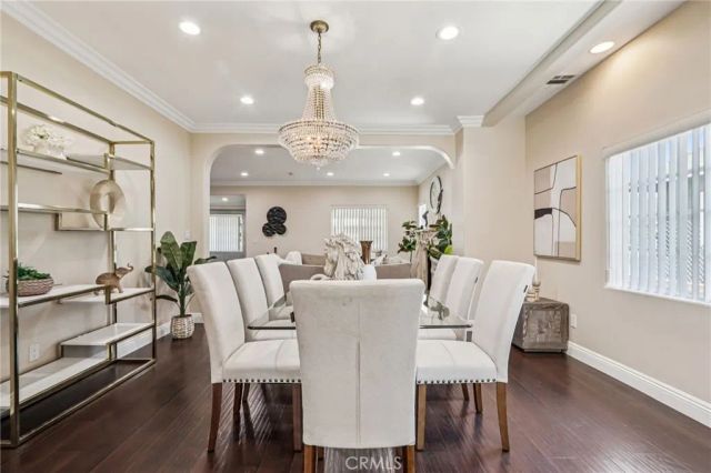 4520 Kingswell Avenue, Los Angeles, CA 90027