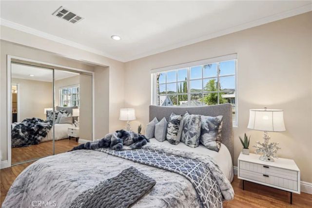 4520 Kingswell Avenue, Los Angeles, CA 90027