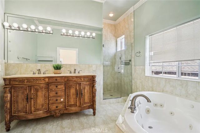 4520 Kingswell Avenue, Los Angeles, CA 90027