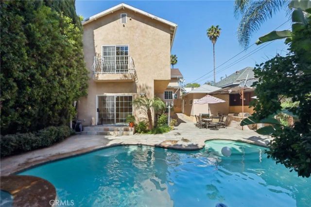 4520 Kingswell Avenue, Los Angeles, CA 90027