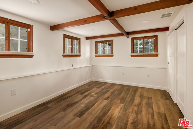 2624 N Commonwealth Avenue, Los Angeles, CA 90027