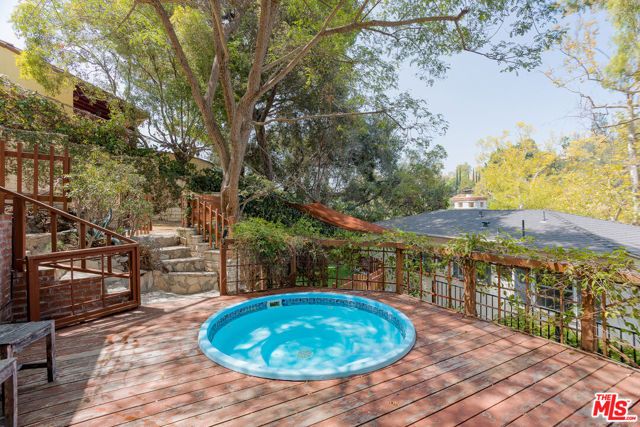 2624 N Commonwealth Avenue, Los Angeles, CA 90027