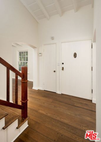 2624 N Commonwealth Avenue, Los Angeles, CA 90027