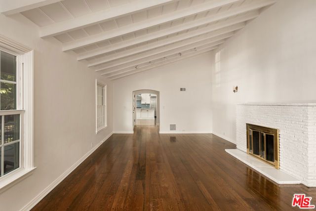 2624 N Commonwealth Avenue, Los Angeles, CA 90027