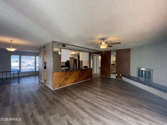4507 W GARDENIA Avenue, Glendale, AZ 85301