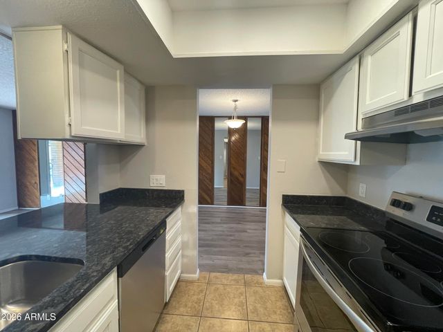 4507 W GARDENIA Avenue, Glendale, AZ 85301