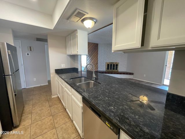 4507 W GARDENIA Avenue, Glendale, AZ 85301