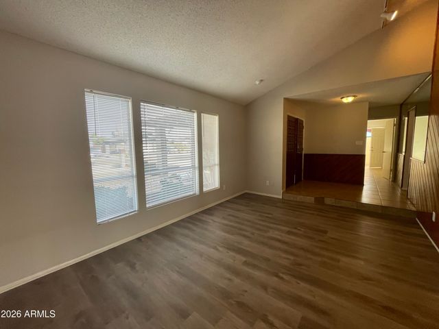 4507 W GARDENIA Avenue, Glendale, AZ 85301