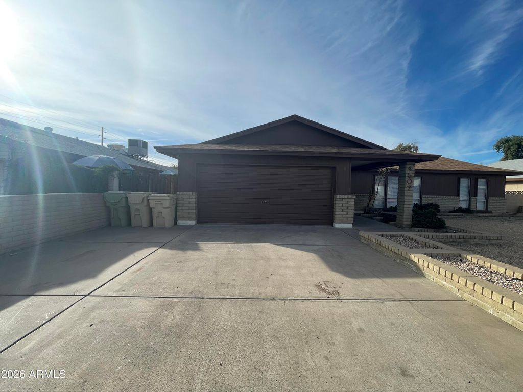 4507 W GARDENIA Avenue, Glendale, AZ 85301