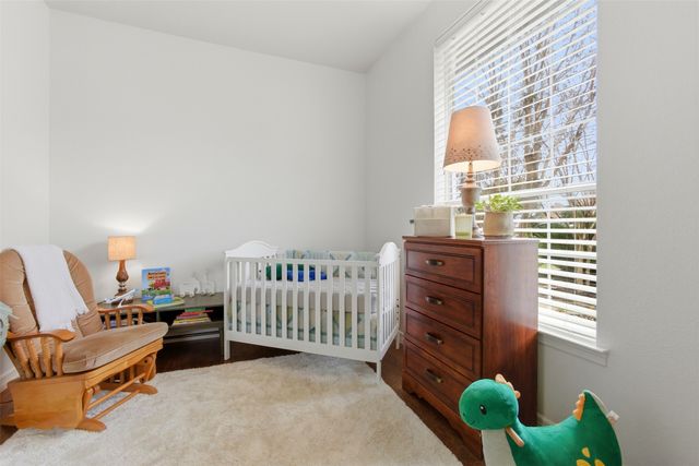 906 Valley View Avenue, Red Oak, TX 75154