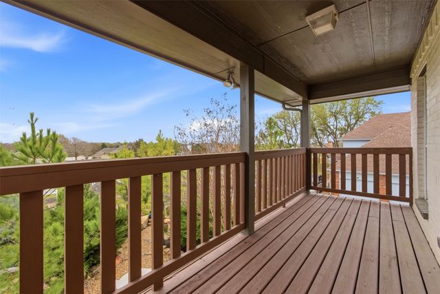 906 Valley View Avenue, Red Oak, TX 75154