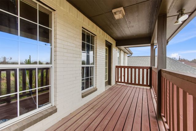 906 Valley View Avenue, Red Oak, TX 75154