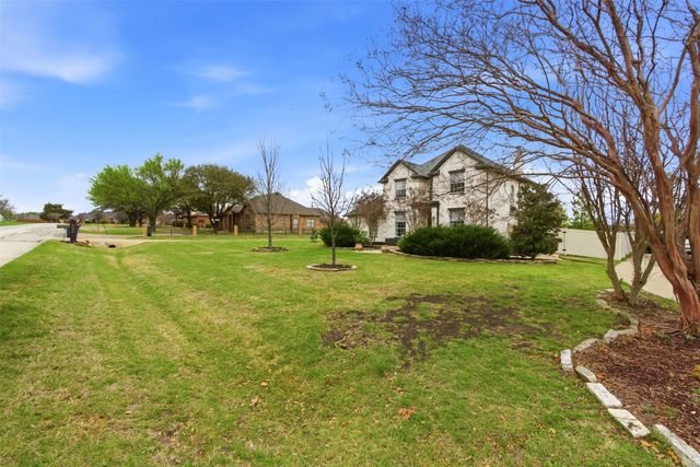 906 Valley View Avenue, Red Oak, TX 75154