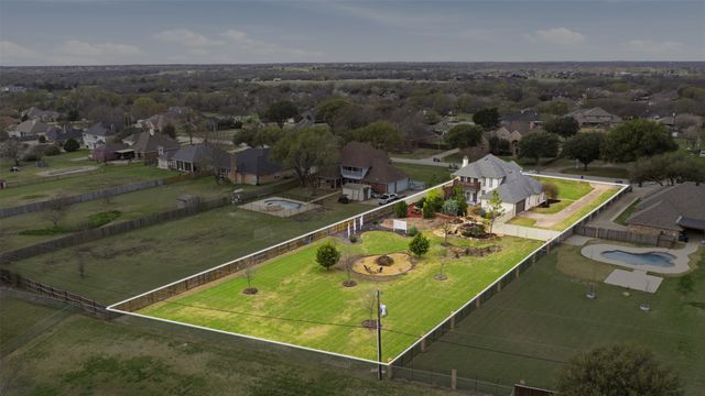 906 Valley View Avenue, Red Oak, TX 75154