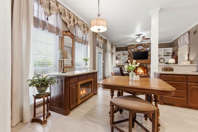 906 Valley View Avenue, Red Oak, TX 75154