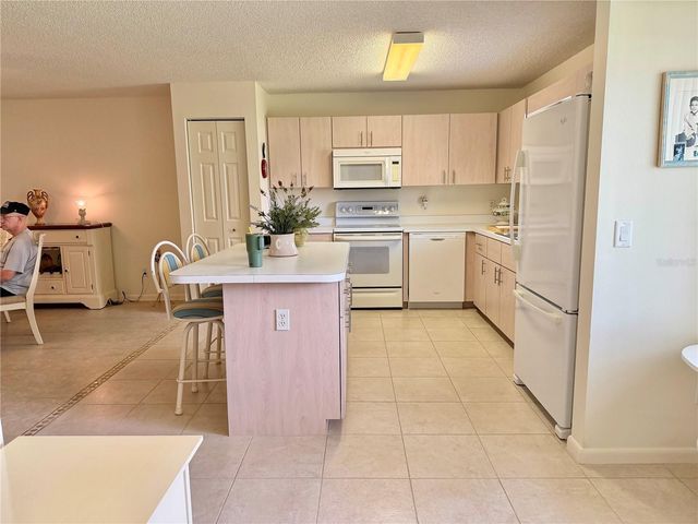 8969 SW 95TH STREET B, Ocala, FL 34481