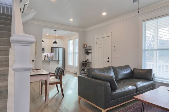1044 S Beebalm Avenue, Fayetteville, AR 72701