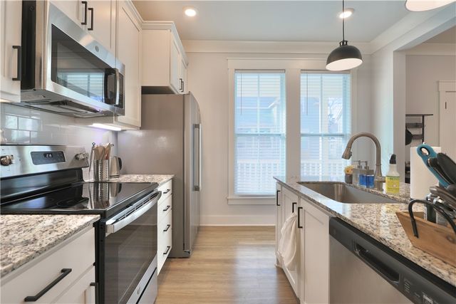 1044 S Beebalm Avenue, Fayetteville, AR 72701