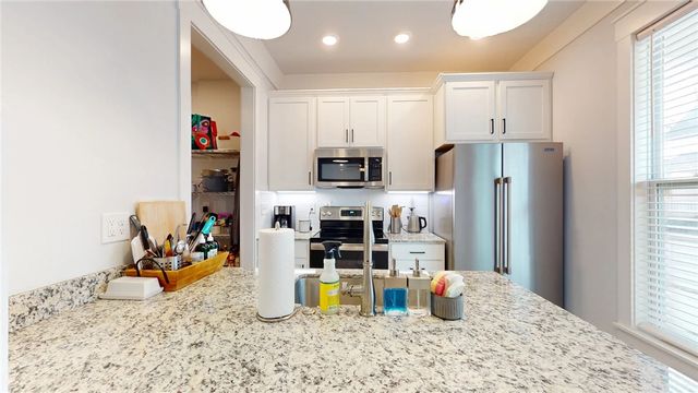 1044 S Beebalm Avenue, Fayetteville, AR 72701