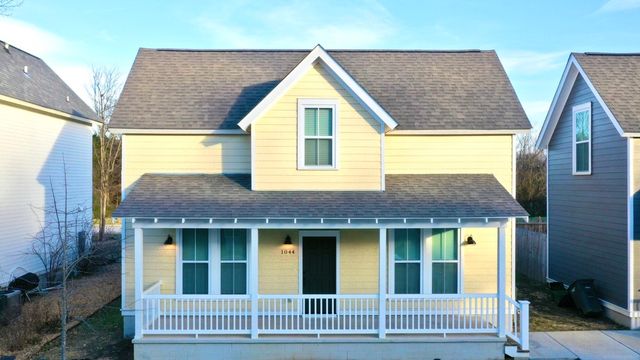 1044 S Beebalm Avenue, Fayetteville, AR 72701
