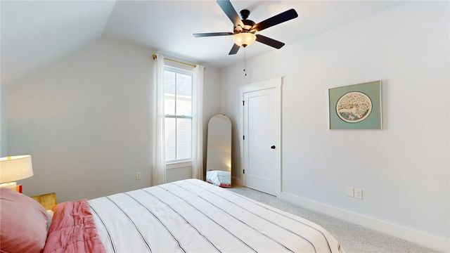 1044 S Beebalm Avenue, Fayetteville, AR 72701