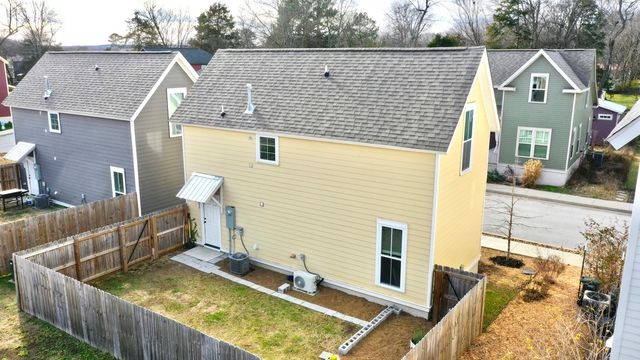 1044 S Beebalm Avenue, Fayetteville, AR 72701