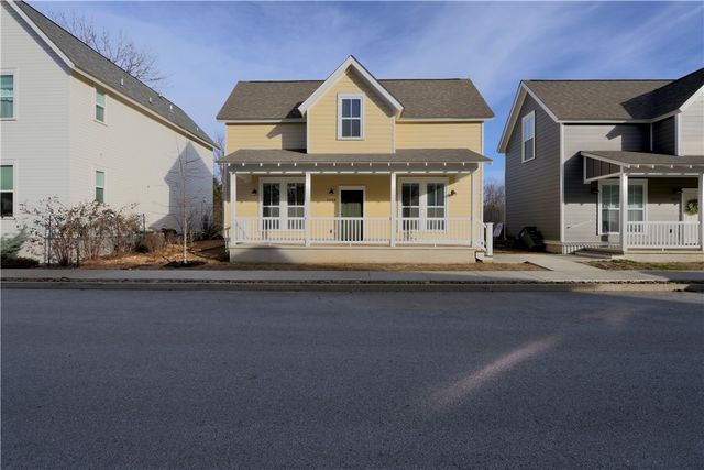 1044 S Beebalm Avenue, Fayetteville, AR 72701