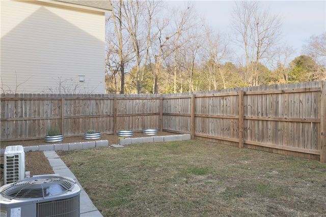 1044 S Beebalm Avenue, Fayetteville, AR 72701
