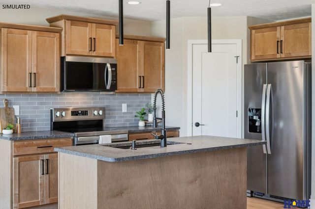 8854 Peregrine Road, Lincoln, NE 68505
