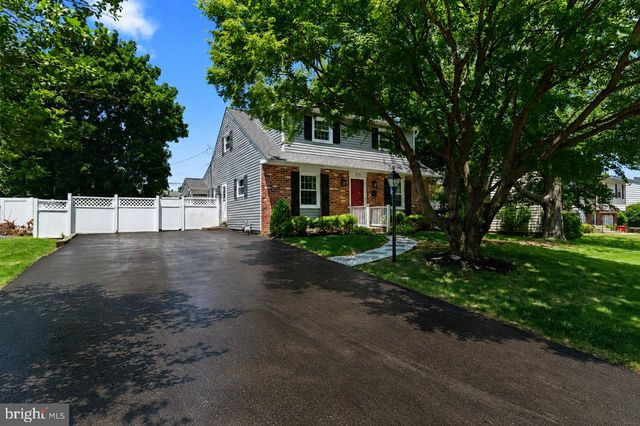 214 WESTBURY DR, Warminster, PA 18974