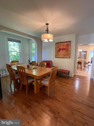 8129 PINE RD, Philadelphia, PA 19111