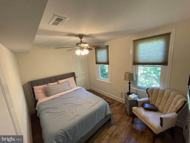 8129 PINE RD, Philadelphia, PA 19111