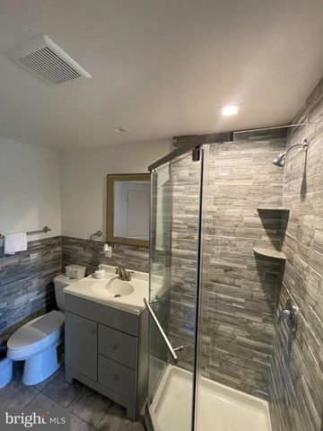 8129 PINE RD, Philadelphia, PA 19111