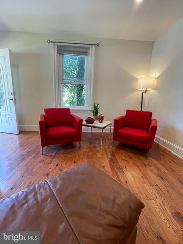 8129 PINE RD, Philadelphia, PA 19111